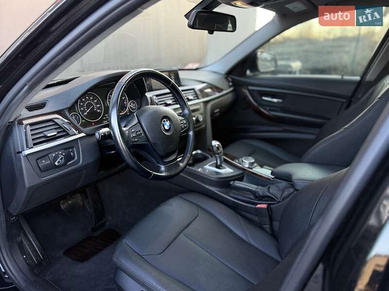Седан BMW 3 Series 2015 в Львове