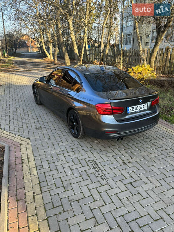 Седан BMW 3 Series 2017 в Виннице