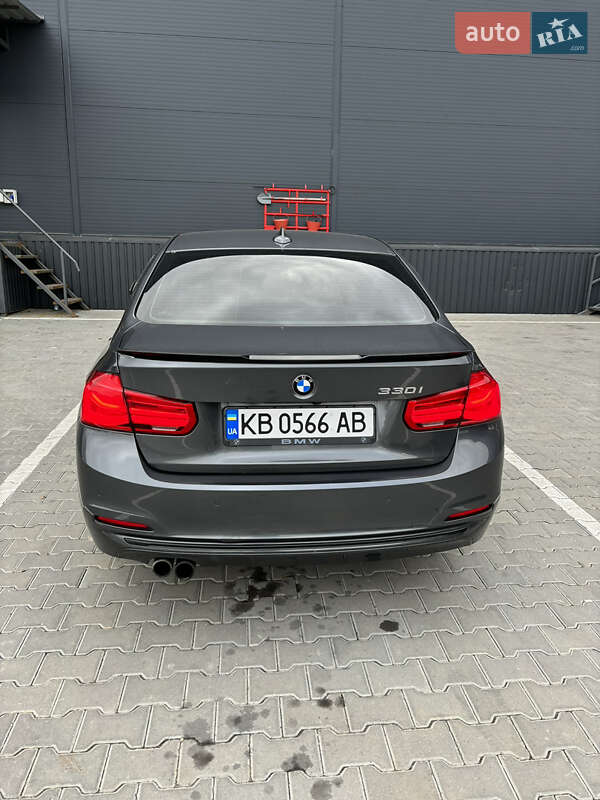 Седан BMW 3 Series 2017 в Виннице
