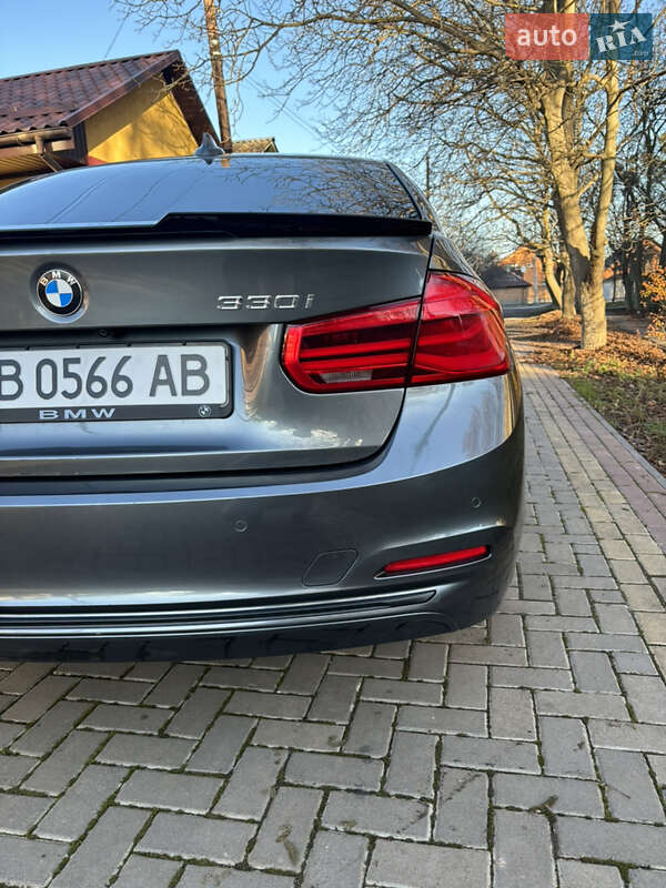 Седан BMW 3 Series 2017 в Виннице