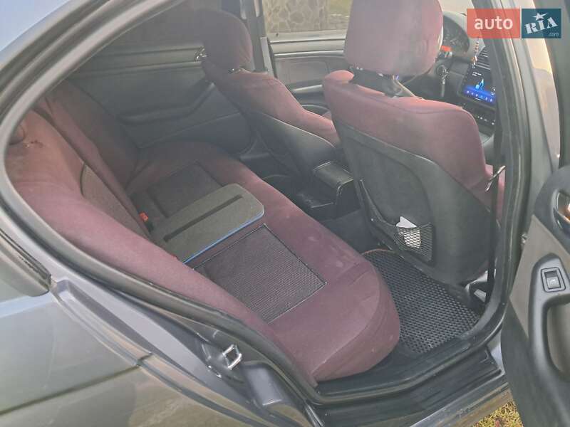 Седан BMW 3 Series 2001 в Коломые