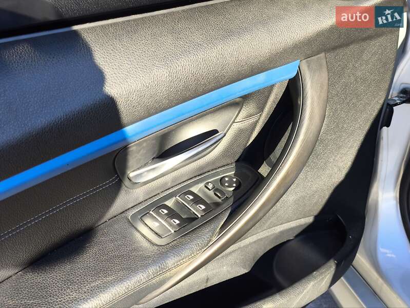 Седан BMW 3 Series 2015 в Киеве