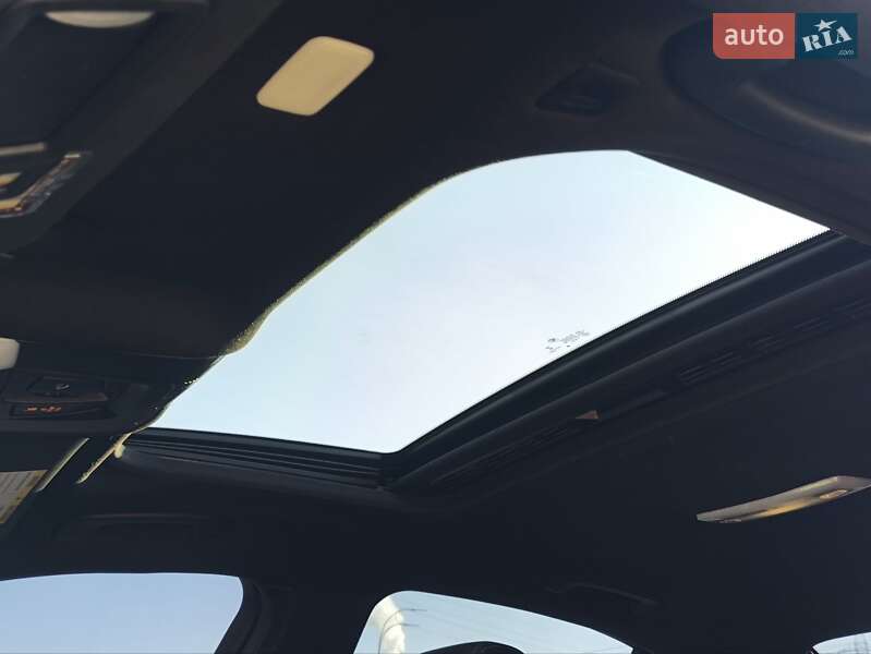 Седан BMW 3 Series 2015 в Киеве