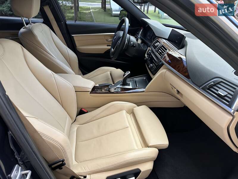 Седан BMW 3 Series 2017 в Киеве