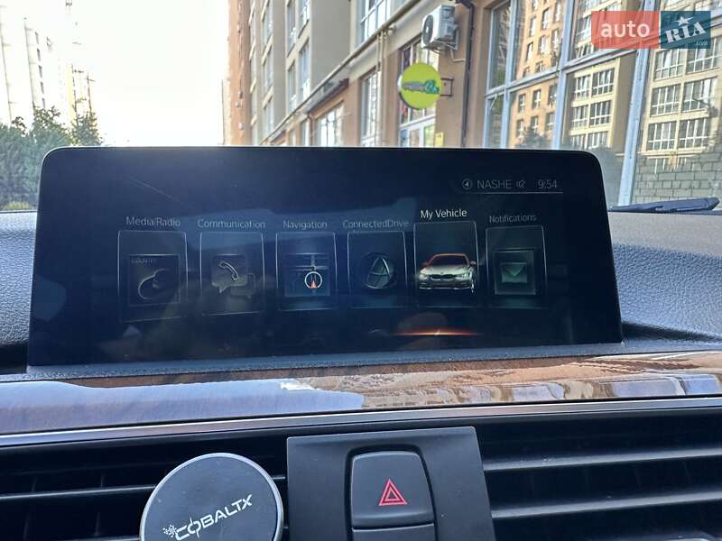 Седан BMW 3 Series 2017 в Киеве