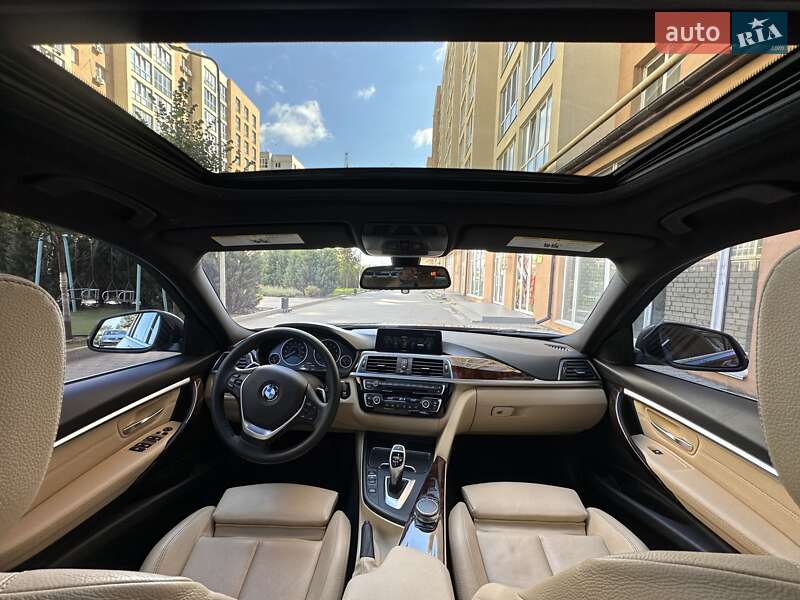 Седан BMW 3 Series 2017 в Киеве