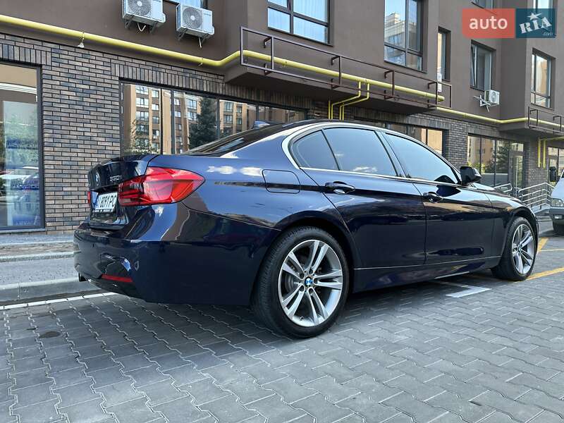 Седан BMW 3 Series 2017 в Киеве