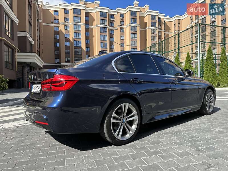 Седан BMW 3 Series 2017 в Киеве
