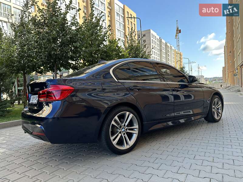 Седан BMW 3 Series 2017 в Киеве