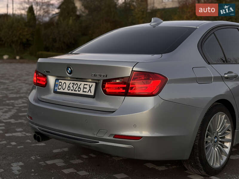 Седан BMW 3 Series 2012 в Тернополі