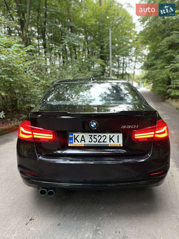 Седан BMW 3 Series 2016 в Львові