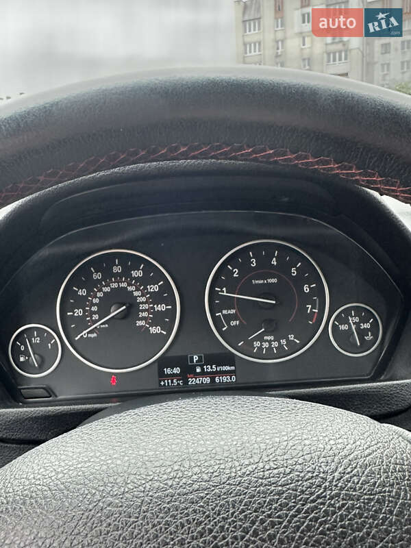 Седан BMW 3 Series 2016 в Львові