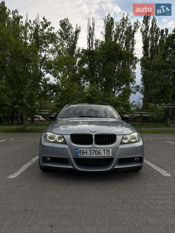 Седан BMW 3 Series 2005 в Одессе