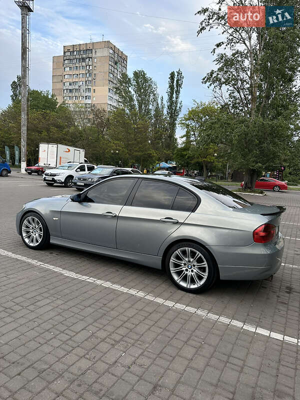 Седан BMW 3 Series 2005 в Одессе