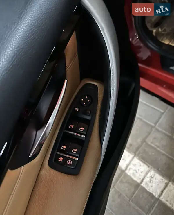 Седан BMW 3 Series 2018 в Киеве