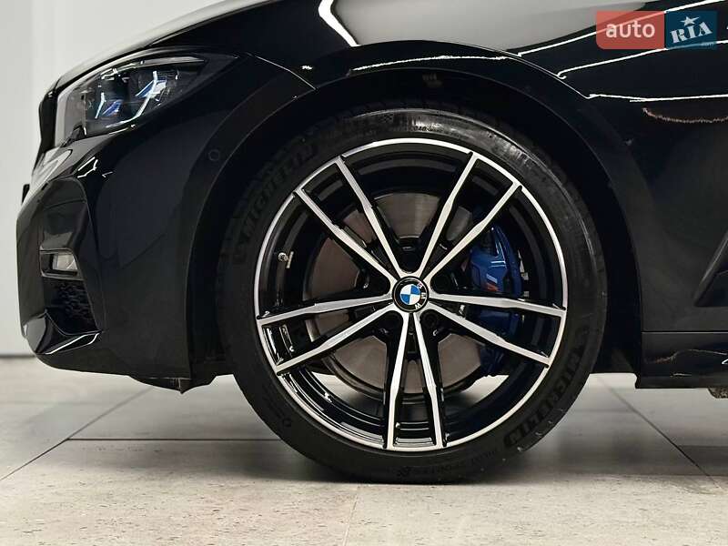 Седан BMW 3 Series 2022 в Киеве