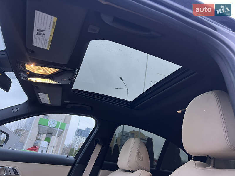 Седан BMW 3 Series 2020 в Виннице