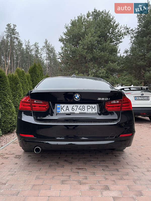 Седан BMW 3 Series 2013 в Киеве