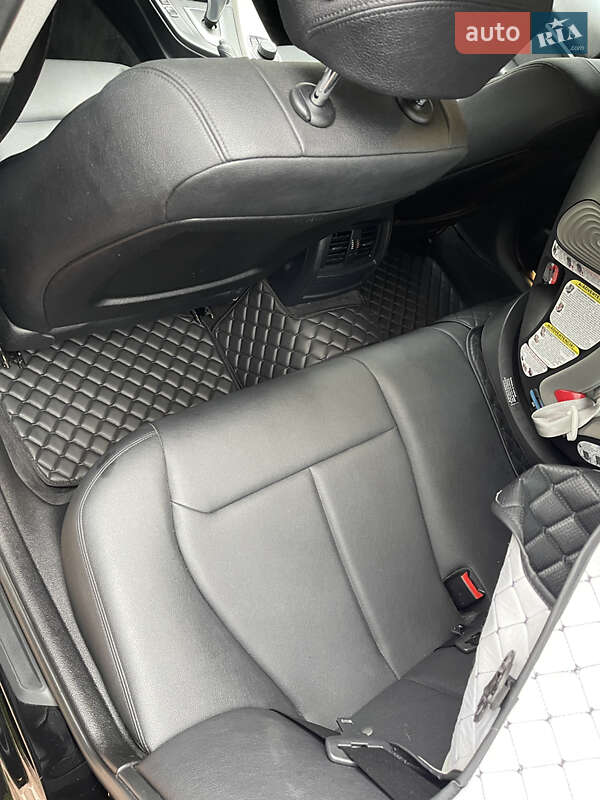 Седан BMW 3 Series 2013 в Киеве