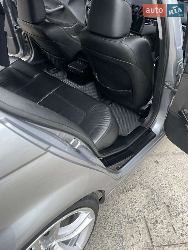 Седан BMW 3 Series 2004 в Харькове