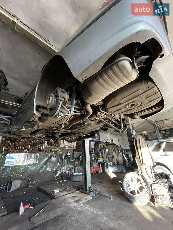 Седан BMW 3 Series 2004 в Харькове