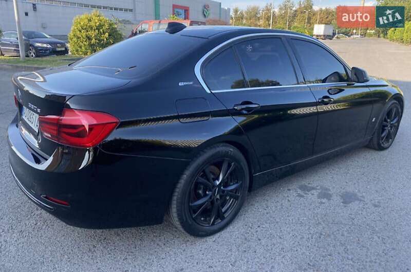 Седан BMW 3 Series 2018 в Кривом Роге