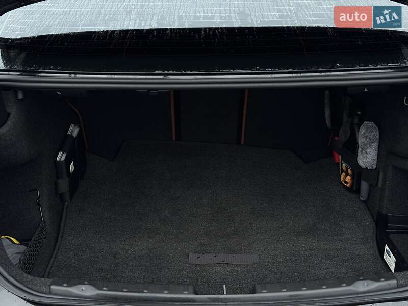 Седан BMW 3 Series 2016 в Киеве