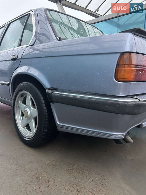Седан BMW 3 Series 1987 в Киеве