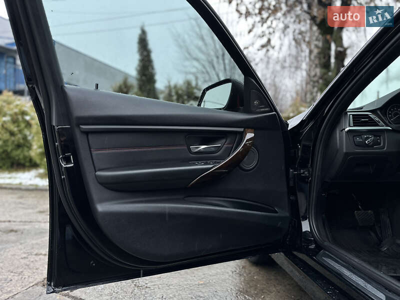Седан BMW 3 Series 2015 в Луцьку