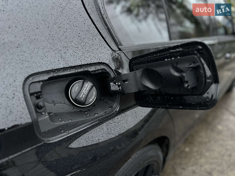 Седан BMW 3 Series 2015 в Луцьку