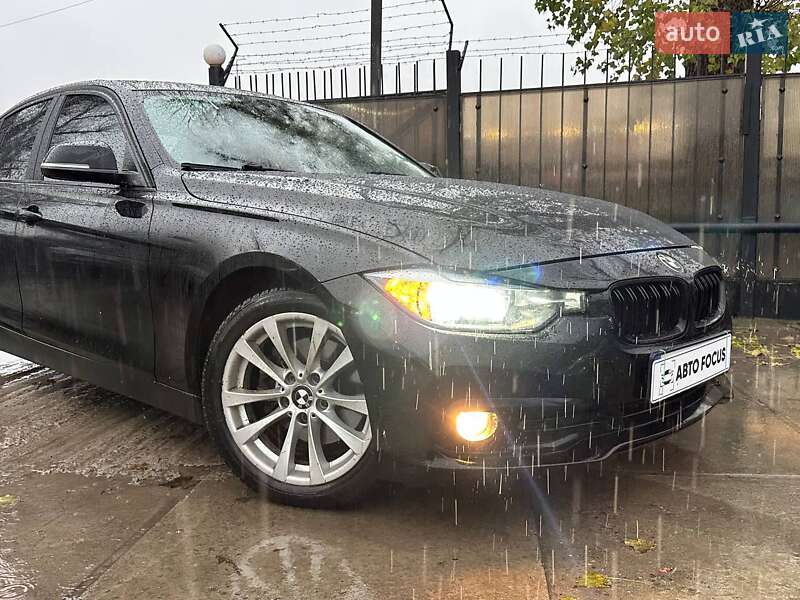 Седан BMW 3 Series 2016 в Киеве
