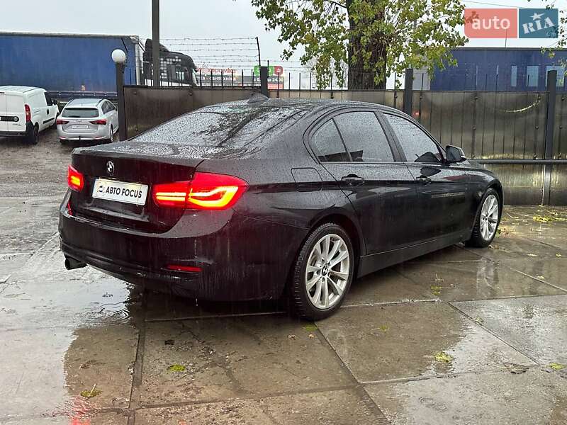 Седан BMW 3 Series 2016 в Киеве
