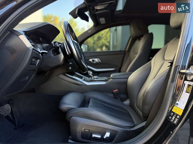 Седан BMW 3 Series 2021 в Львове