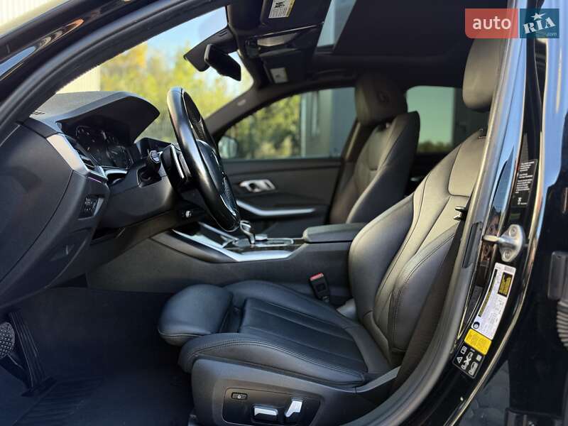 Седан BMW 3 Series 2021 в Львове