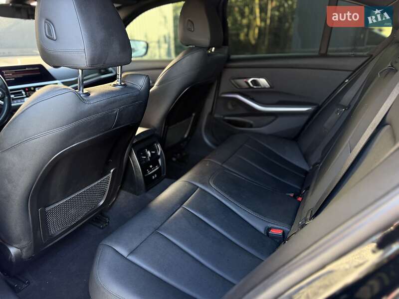 Седан BMW 3 Series 2021 в Львове