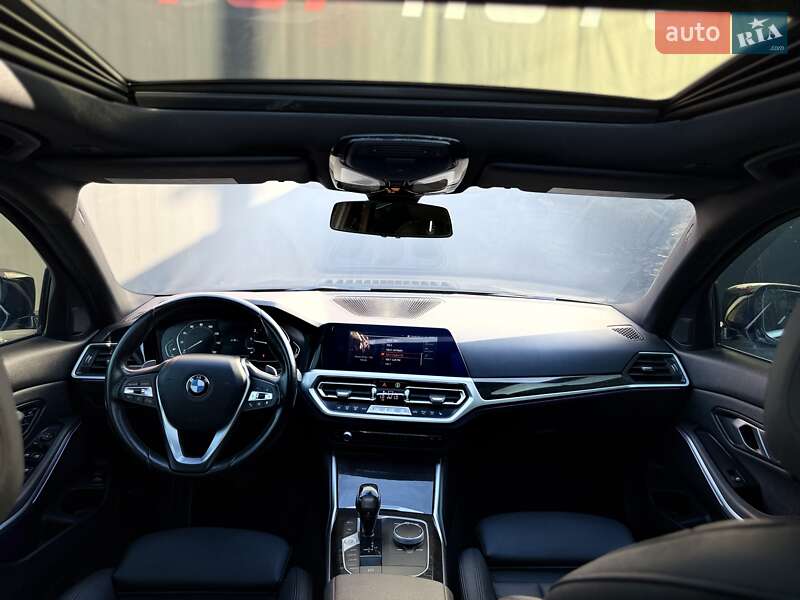 Седан BMW 3 Series 2021 в Львове