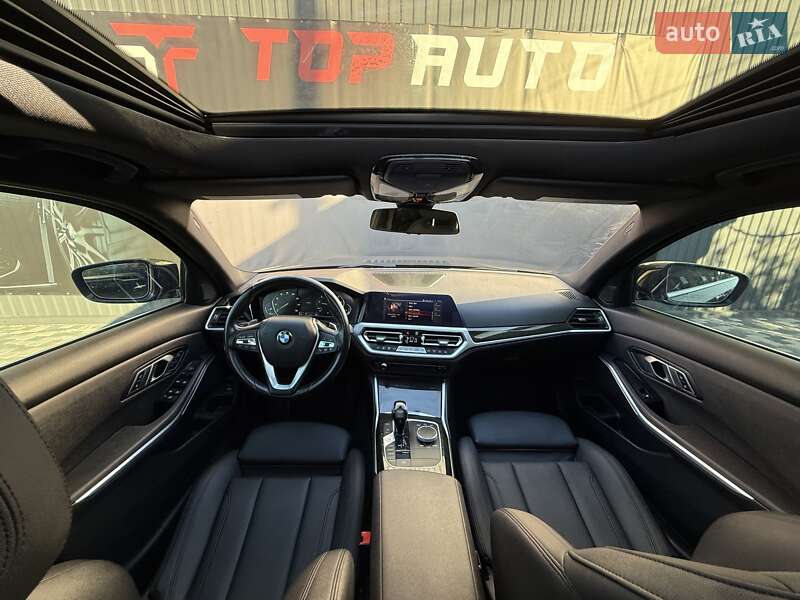 Седан BMW 3 Series 2021 в Львове