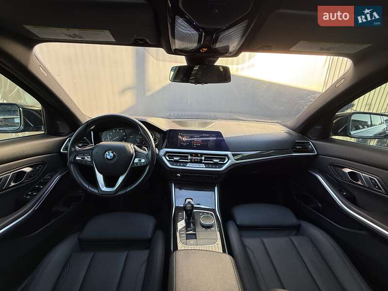 Седан BMW 3 Series 2021 в Львове