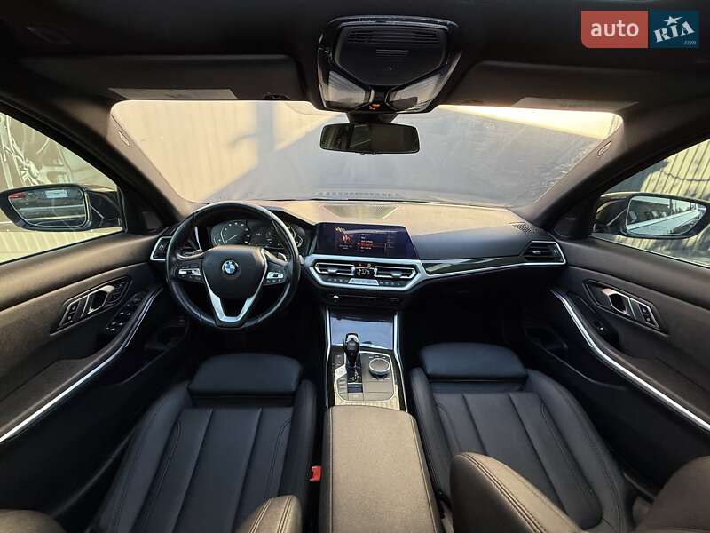 Седан BMW 3 Series 2021 в Львове