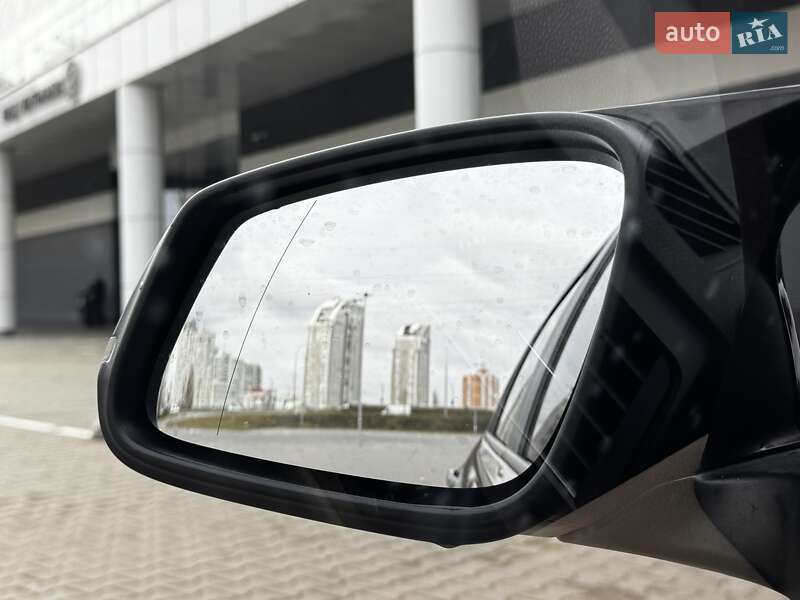 Седан BMW 3 Series 2013 в Киеве