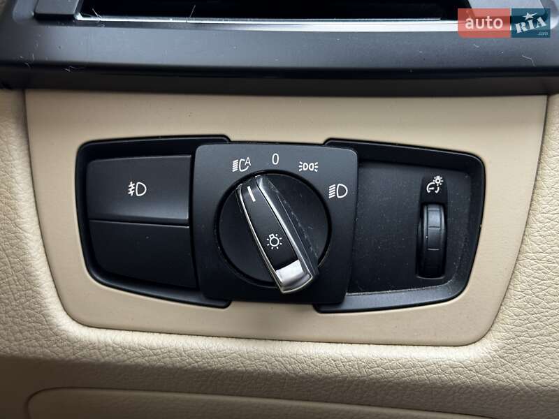 Седан BMW 3 Series 2013 в Киеве