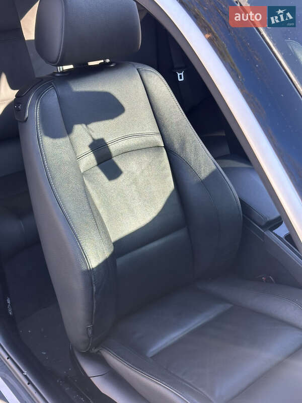 Купе BMW 3 Series 2010 в Львове фото 31 Купе BMW 3 Series 2010 в Львове