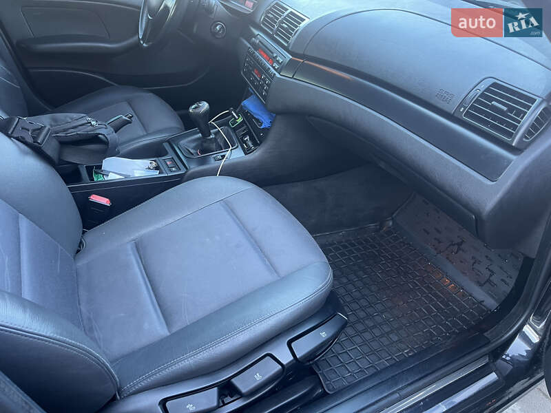Седан BMW 3 Series 2003 в Волочиске
