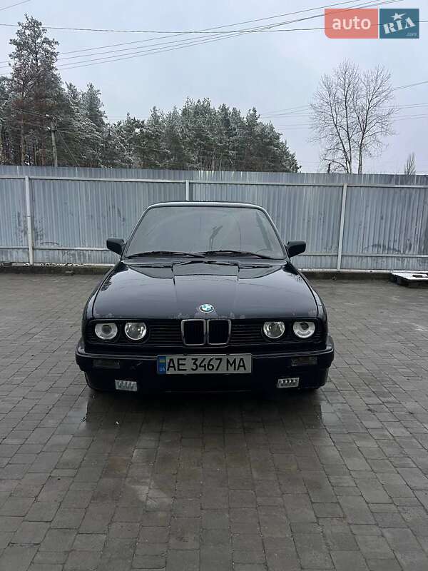 Седан BMW 3 Series 1987 в Сарнах
