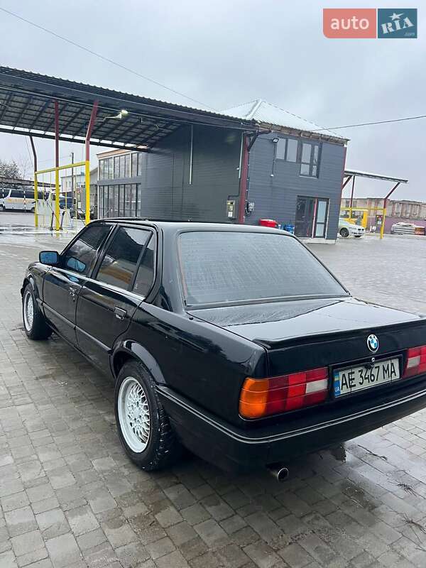 Седан BMW 3 Series 1987 в Сарнах
