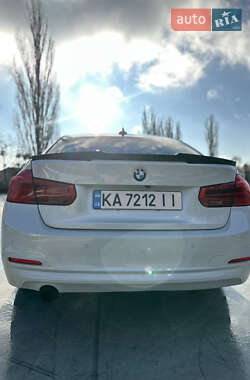 Седан BMW 3 Series 2015 в Киеве