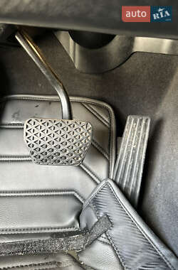 Седан BMW 3 Series 2015 в Киеве