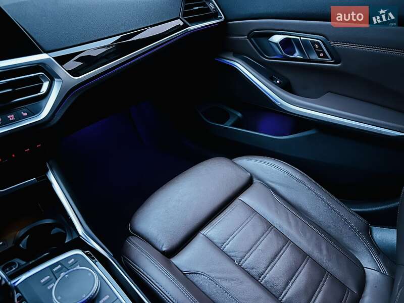 Седан BMW 3 Series 2019 в Луцке