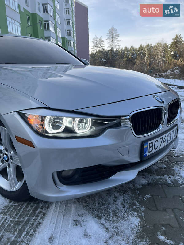 Седан BMW 3 Series 2013 в Новояворівську