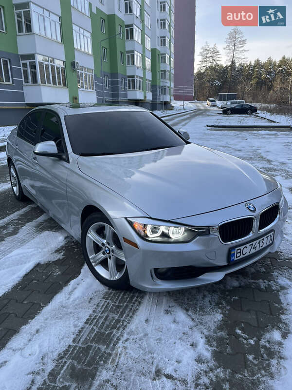 Седан BMW 3 Series 2013 в Новояворівську